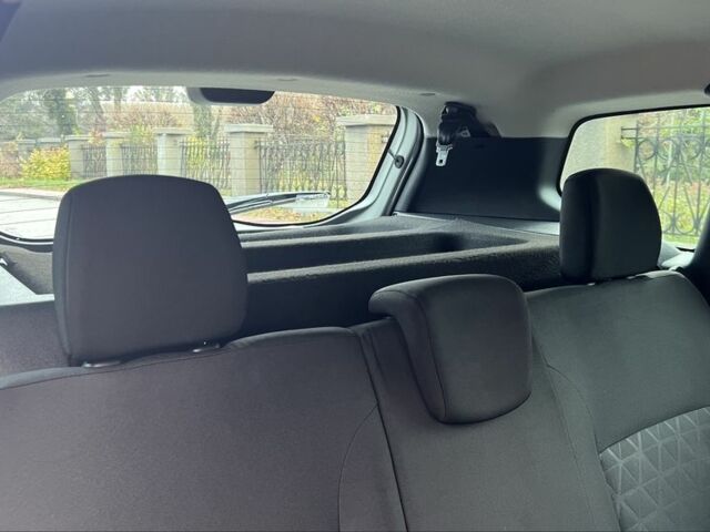 Сірий Дачія Duster, об'ємом двигуна 1.5 л та пробігом 172 тис. км за 11300 $, фото 18 на Automoto.ua