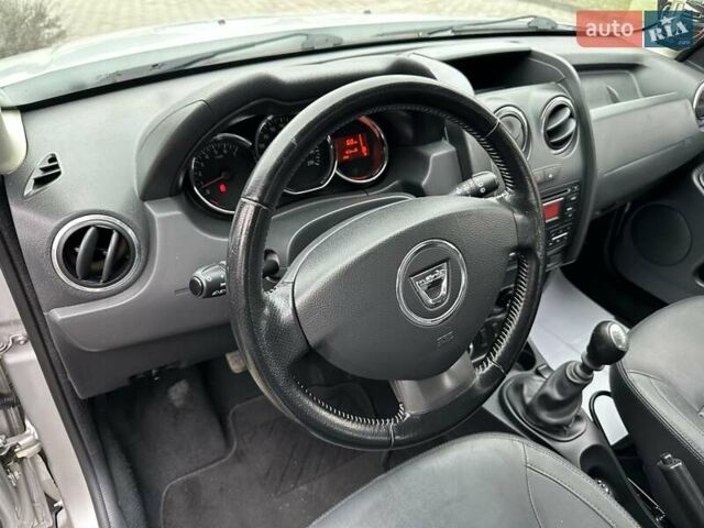 Сірий Дачія Duster, об'ємом двигуна 1.6 л та пробігом 210 тис. км за 9900 $, фото 20 на Automoto.ua