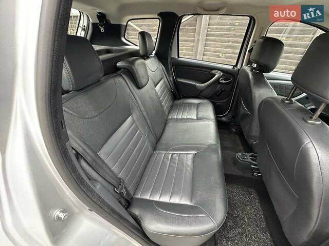 Сірий Дачія Duster, об'ємом двигуна 1.6 л та пробігом 210 тис. км за 9900 $, фото 36 на Automoto.ua