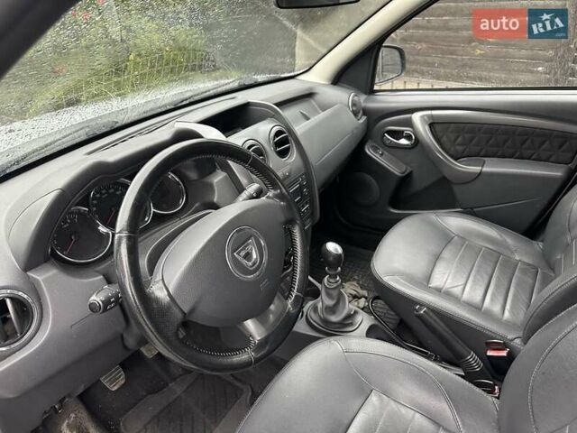 Серый Дачия Duster, объемом двигателя 1.6 л и пробегом 207 тыс. км за 8900 $, фото 15 на Automoto.ua
