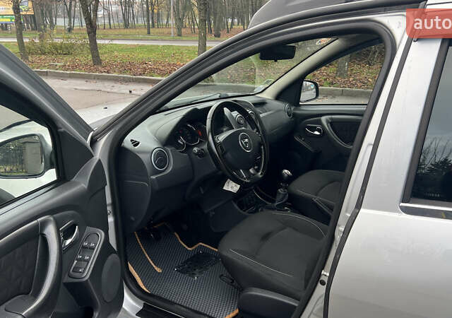 Сірий Дачія Duster, об'ємом двигуна 1.5 л та пробігом 172 тис. км за 11300 $, фото 21 на Automoto.ua