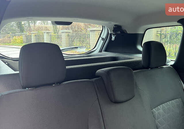 Сірий Дачія Duster, об'ємом двигуна 1.5 л та пробігом 172 тис. км за 11300 $, фото 37 на Automoto.ua