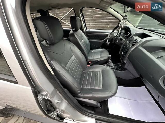 Сірий Дачія Duster, об'ємом двигуна 1.6 л та пробігом 210 тис. км за 9900 $, фото 25 на Automoto.ua