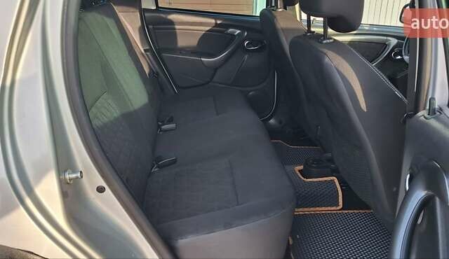 Сірий Дачія Duster, об'ємом двигуна 1.5 л та пробігом 159 тис. км за 12500 $, фото 69 на Automoto.ua