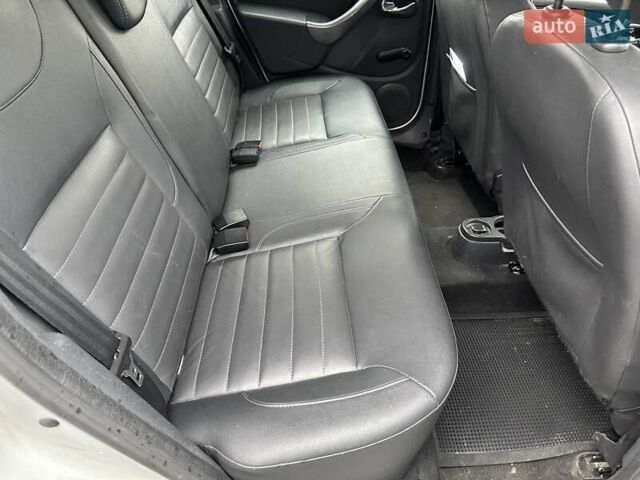 Серый Дачия Duster, объемом двигателя 1.6 л и пробегом 207 тыс. км за 8900 $, фото 20 на Automoto.ua
