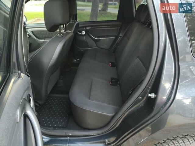 Серый Дачия Duster, объемом двигателя 1.6 л и пробегом 146 тыс. км за 9950 $, фото 16 на Automoto.ua