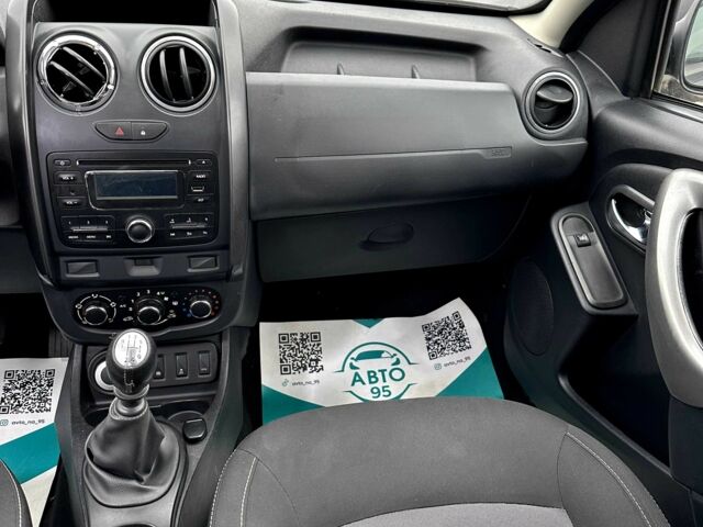 Сірий Дачія Duster, об'ємом двигуна 1.6 л та пробігом 123 тис. км за 10200 $, фото 4 на Automoto.ua