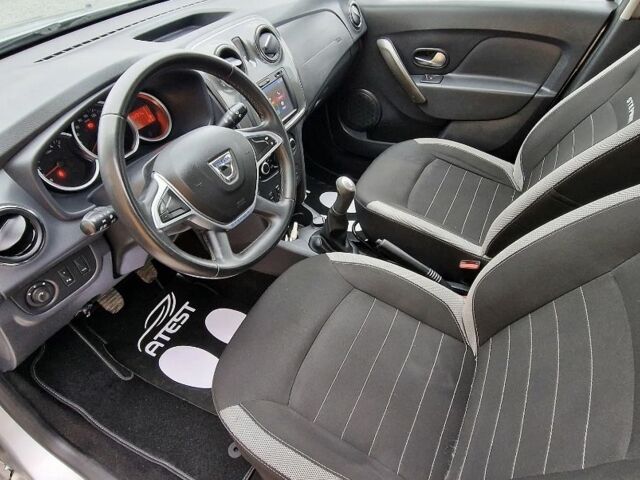 Сірий Дачія Duster, об'ємом двигуна 1.5 л та пробігом 128 тис. км за 8270 $, фото 7 на Automoto.ua