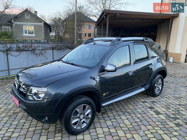 Серый Дачия Duster, объемом двигателя 1.5 л и пробегом 200 тыс. км за 12000 $, фото 1 на Automoto.ua