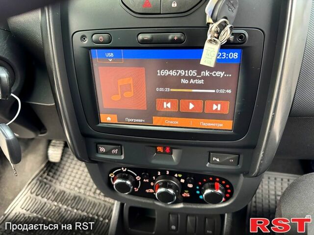 Серый Дачия Duster, объемом двигателя 1.6 л и пробегом 186 тыс. км за 12900 $, фото 8 на Automoto.ua