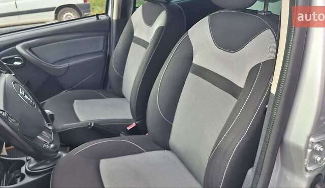 Серый Дачия Duster, объемом двигателя 1.5 л и пробегом 167 тыс. км за 11900 $, фото 48 на Automoto.ua