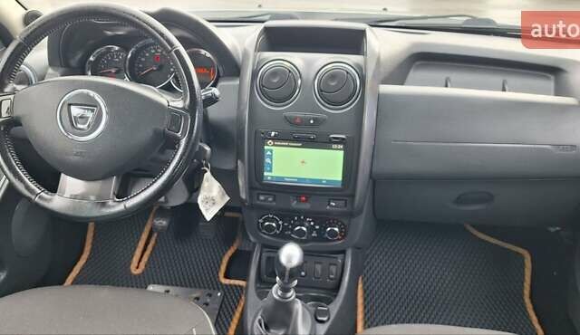 Серый Дачия Duster, объемом двигателя 1.5 л и пробегом 167 тыс. км за 11900 $, фото 88 на Automoto.ua