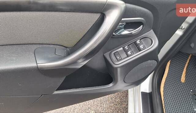 Серый Дачия Duster, объемом двигателя 1.5 л и пробегом 167 тыс. км за 11900 $, фото 102 на Automoto.ua