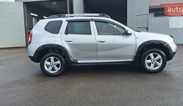 Серый Дачия Duster, объемом двигателя 1.5 л и пробегом 167 тыс. км за 11900 $, фото 4 на Automoto.ua