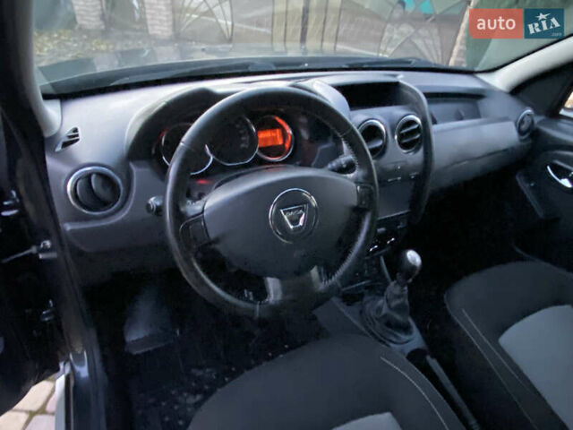 Серый Дачия Duster, объемом двигателя 1.5 л и пробегом 200 тыс. км за 12000 $, фото 33 на Automoto.ua