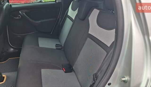 Серый Дачия Duster, объемом двигателя 1.5 л и пробегом 167 тыс. км за 11900 $, фото 54 на Automoto.ua