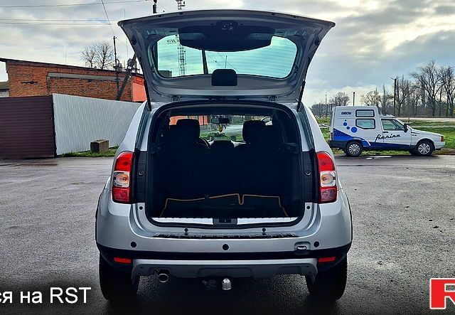 Сірий Дачія Duster, об'ємом двигуна 1.5 л та пробігом 167 тис. км за 11900 $, фото 12 на Automoto.ua