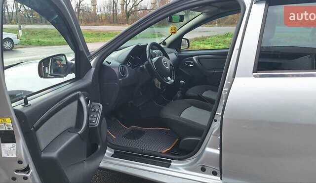 Серый Дачия Duster, объемом двигателя 1.5 л и пробегом 167 тыс. км за 11900 $, фото 19 на Automoto.ua