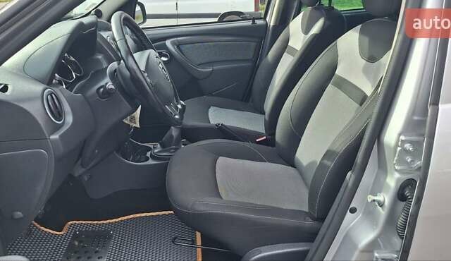Серый Дачия Duster, объемом двигателя 1.5 л и пробегом 167 тыс. км за 11900 $, фото 43 на Automoto.ua