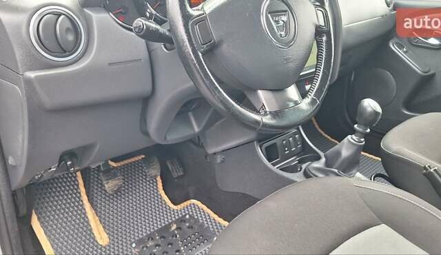 Серый Дачия Duster, объемом двигателя 1.5 л и пробегом 167 тыс. км за 11900 $, фото 103 на Automoto.ua