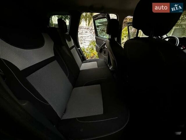 Серый Дачия Duster, объемом двигателя 1.5 л и пробегом 170 тыс. км за 10900 $, фото 18 на Automoto.ua