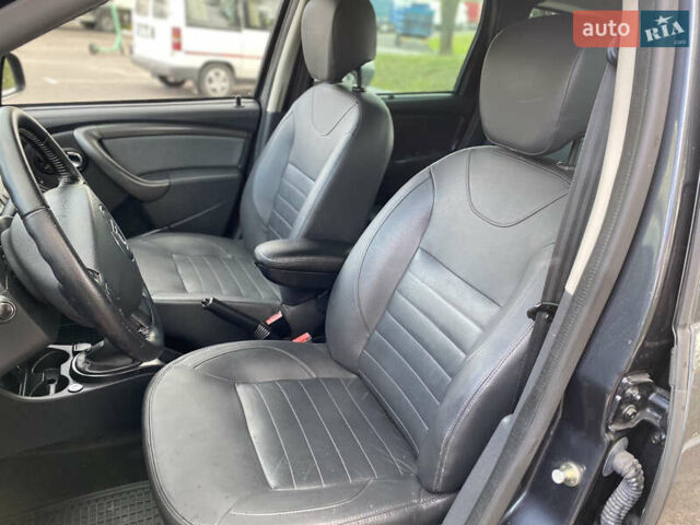 Сірий Дачія Duster, об'ємом двигуна 1.6 л та пробігом 185 тис. км за 11400 $, фото 15 на Automoto.ua