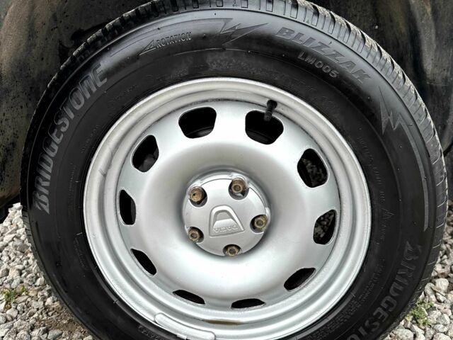 Сірий Дачія Duster, об'ємом двигуна 1.6 л та пробігом 123 тис. км за 10200 $, фото 13 на Automoto.ua