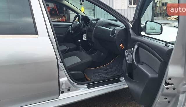 Серый Дачия Duster, объемом двигателя 1.5 л и пробегом 167 тыс. км за 11900 $, фото 21 на Automoto.ua