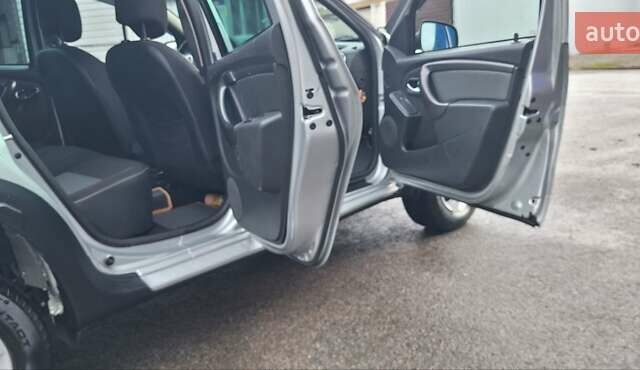Серый Дачия Duster, объемом двигателя 1.5 л и пробегом 167 тыс. км за 11900 $, фото 78 на Automoto.ua
