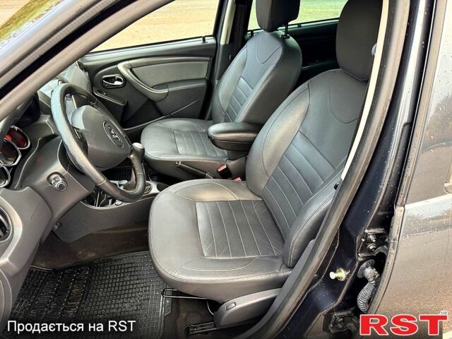 Серый Дачия Duster, объемом двигателя 1.6 л и пробегом 186 тыс. км за 12900 $, фото 10 на Automoto.ua