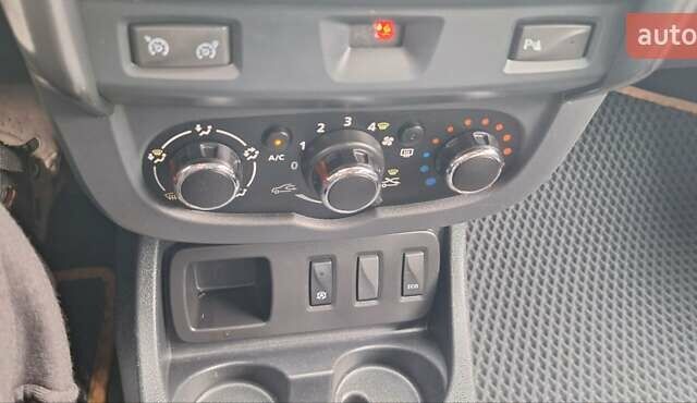 Серый Дачия Duster, объемом двигателя 1.5 л и пробегом 167 тыс. км за 11900 $, фото 107 на Automoto.ua