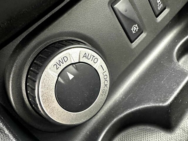 Сірий Дачія Duster, об'ємом двигуна 1.6 л та пробігом 123 тис. км за 10200 $, фото 10 на Automoto.ua