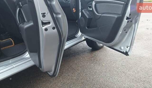 Серый Дачия Duster, объемом двигателя 1.5 л и пробегом 167 тыс. км за 11900 $, фото 83 на Automoto.ua