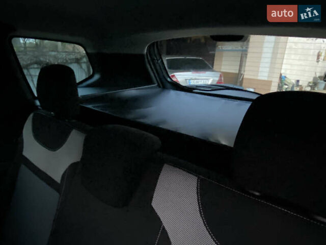 Серый Дачия Duster, объемом двигателя 1.5 л и пробегом 200 тыс. км за 12000 $, фото 30 на Automoto.ua