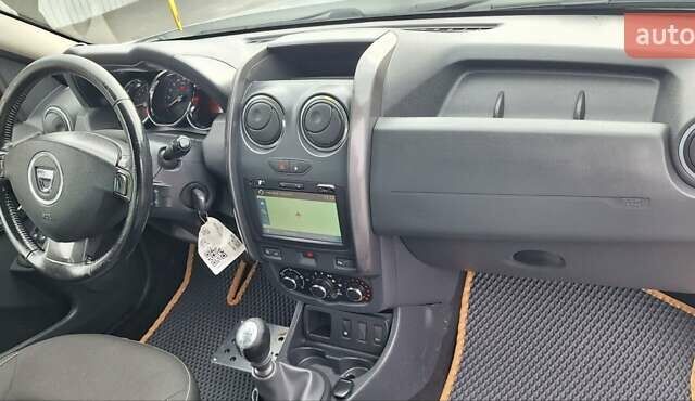 Серый Дачия Duster, объемом двигателя 1.5 л и пробегом 167 тыс. км за 11900 $, фото 72 на Automoto.ua