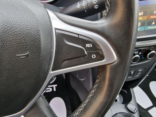 Сірий Дачія Duster, об'ємом двигуна 1.5 л та пробігом 128 тис. км за 8270 $, фото 12 на Automoto.ua