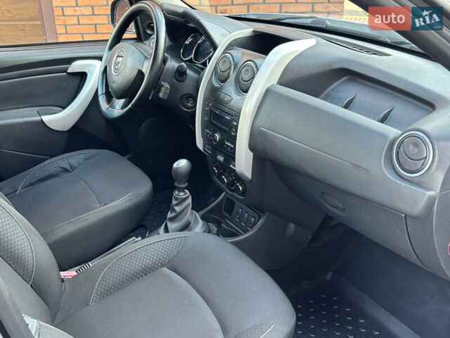 Сірий Дачія Duster, об'ємом двигуна 1.5 л та пробігом 256 тис. км за 10600 $, фото 11 на Automoto.ua