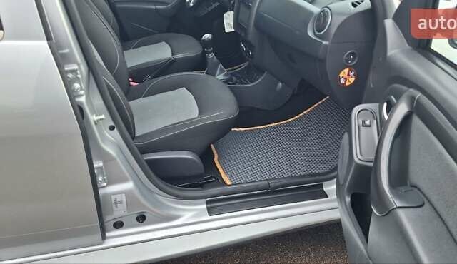 Серый Дачия Duster, объемом двигателя 1.5 л и пробегом 167 тыс. км за 11900 $, фото 70 на Automoto.ua