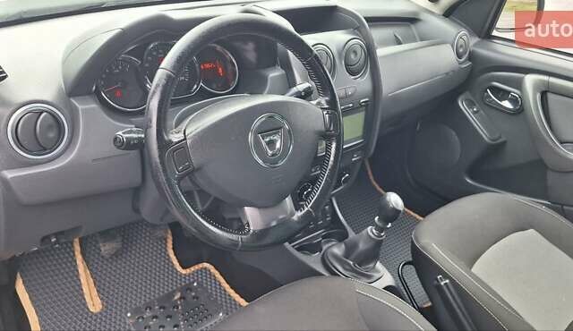 Серый Дачия Duster, объемом двигателя 1.5 л и пробегом 167 тыс. км за 11900 $, фото 100 на Automoto.ua