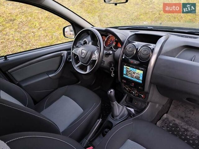 Серый Дачия Duster, объемом двигателя 1.6 л и пробегом 161 тыс. км за 11000 $, фото 13 на Automoto.ua