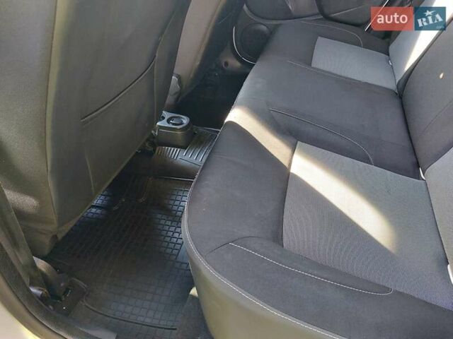 Серый Дачия Duster, объемом двигателя 1.5 л и пробегом 140 тыс. км за 11500 $, фото 18 на Automoto.ua