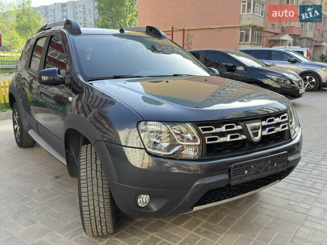 Сірий Дачія Duster, об'ємом двигуна 1.2 л та пробігом 135 тис. км за 10500 $, фото 2 на Automoto.ua