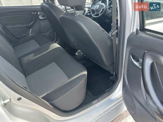 Серый Дачия Duster, объемом двигателя 1.5 л и пробегом 140 тыс. км за 11500 $, фото 27 на Automoto.ua