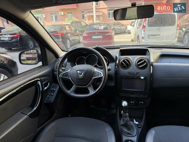 Сірий Дачія Duster, об'ємом двигуна 1.2 л та пробігом 135 тис. км за 10500 $, фото 11 на Automoto.ua