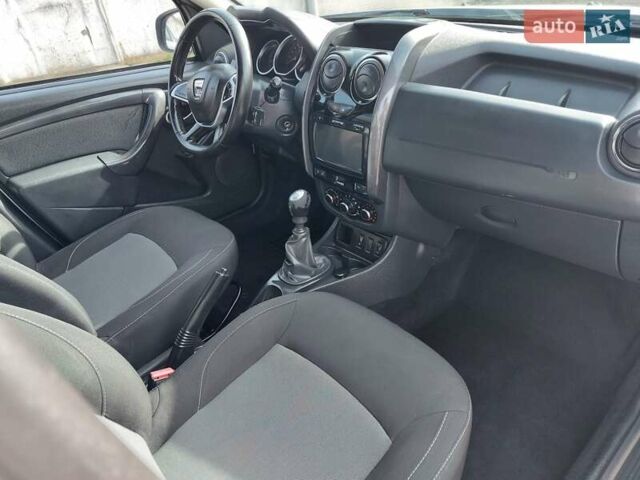 Сірий Дачія Duster, об'ємом двигуна 1.5 л та пробігом 140 тис. км за 11700 $, фото 28 на Automoto.ua