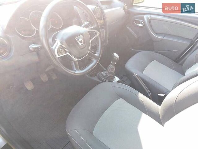Сірий Дачія Duster, об'ємом двигуна 1.5 л та пробігом 140 тис. км за 11700 $, фото 22 на Automoto.ua