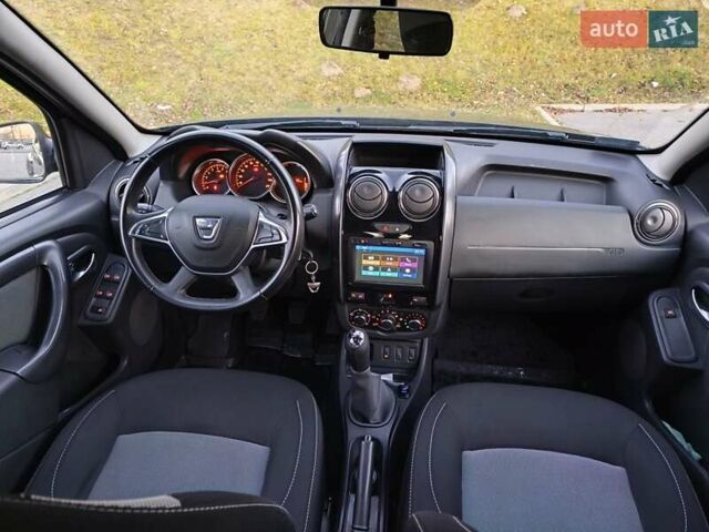 Серый Дачия Duster, объемом двигателя 1.6 л и пробегом 161 тыс. км за 11000 $, фото 11 на Automoto.ua