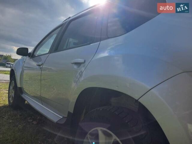 Сірий Дачія Duster, об'ємом двигуна 1.5 л та пробігом 140 тис. км за 11700 $, фото 5 на Automoto.ua