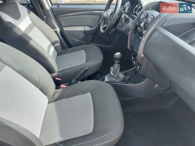 Сірий Дачія Duster, об'ємом двигуна 1.5 л та пробігом 140 тис. км за 11700 $, фото 25 на Automoto.ua