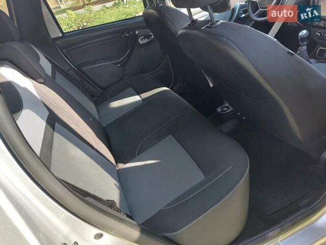 Сірий Дачія Duster, об'ємом двигуна 1.5 л та пробігом 140 тис. км за 11700 $, фото 13 на Automoto.ua